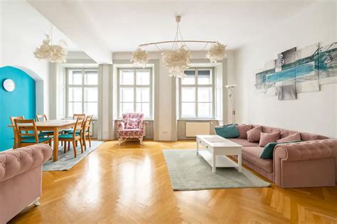 airbnb vienna|More.